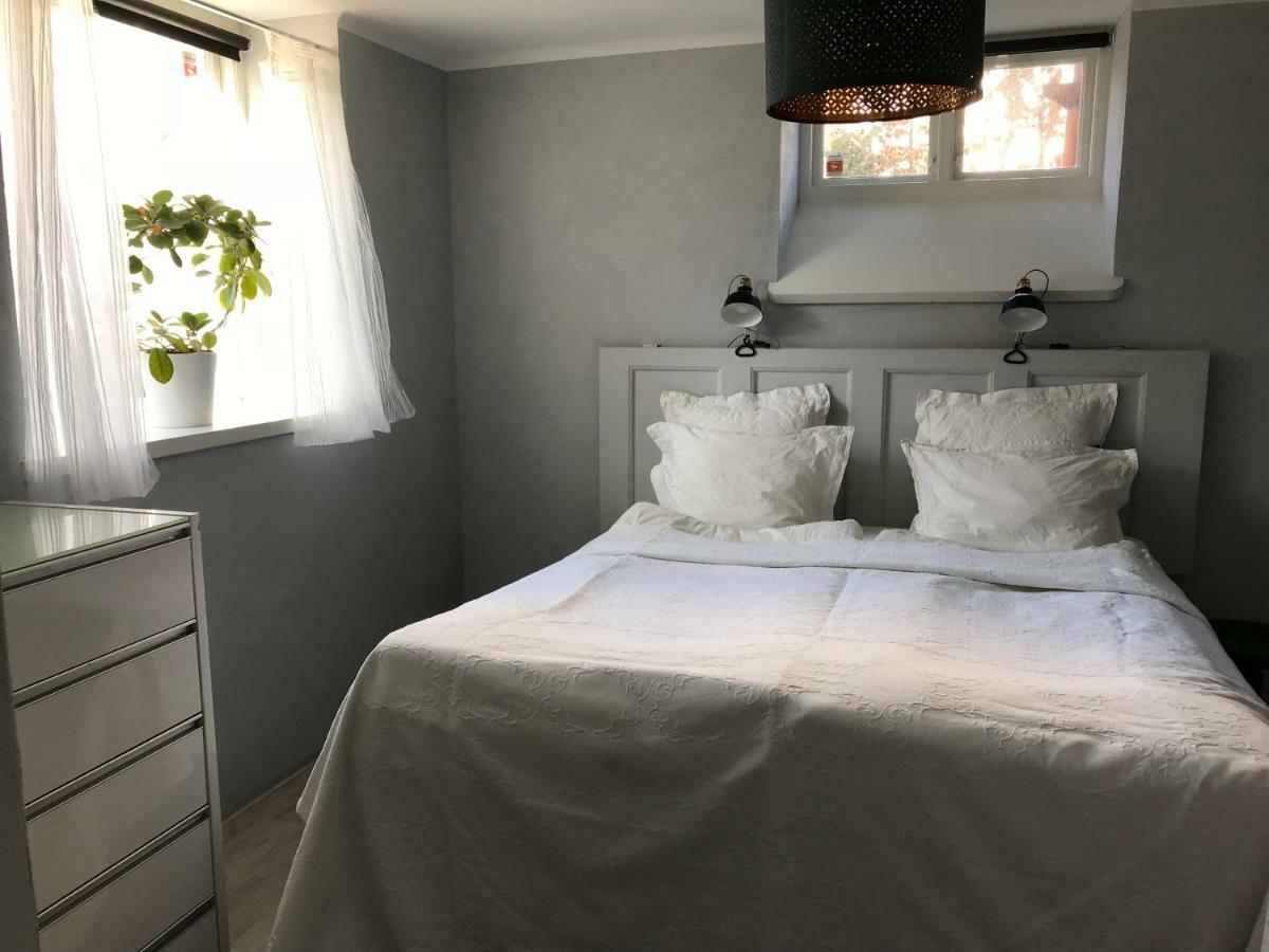 Charmigt i centrala Ystad Esterno foto